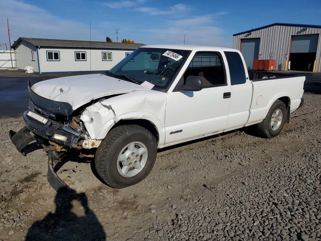 Вид 1996 CHEVROLET S TRUCK S10, угол 1