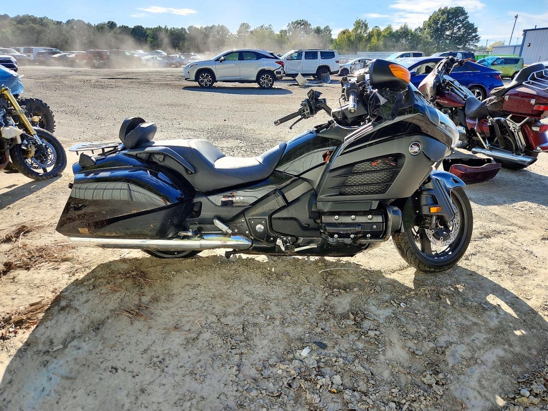 منظر 2013 HONDA GL1800 B، زاوية 1