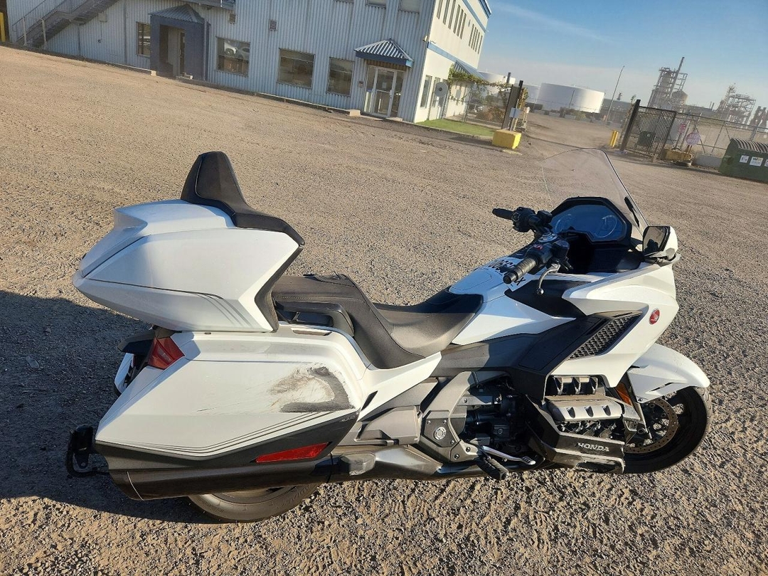 Vista de 2020 HONDA GL1800 K, ángulo 1