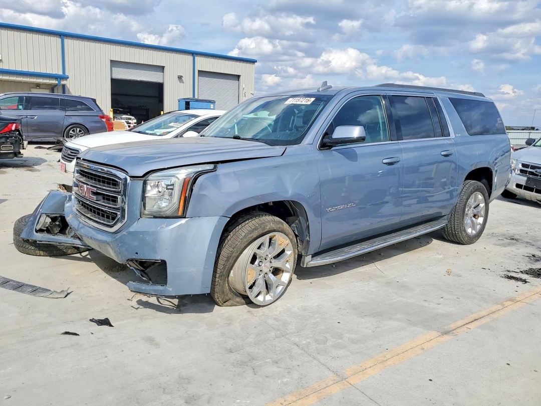 Vue de 2016 GMC YUKON XL K1500 SLE, angle 1