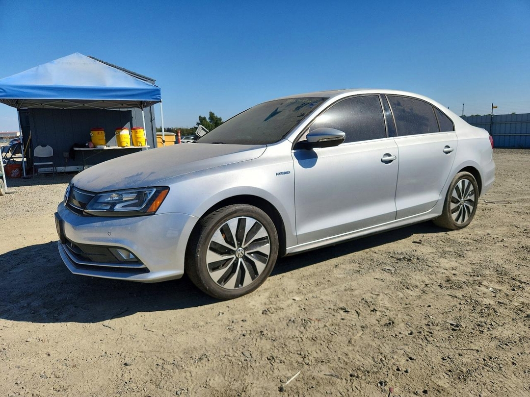 منظر 2015 VOLKSWAGEN JETTA HYBRID، زاوية 1