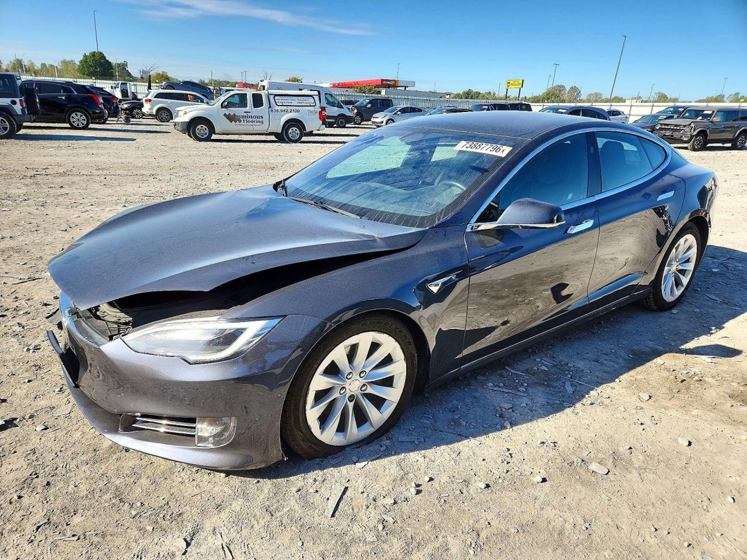 منظر 2017 TESLA MODEL S، زاوية 1