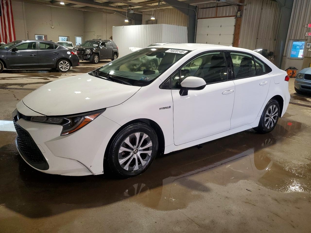 Вид 2020 TOYOTA COROLLA LE, угол 1