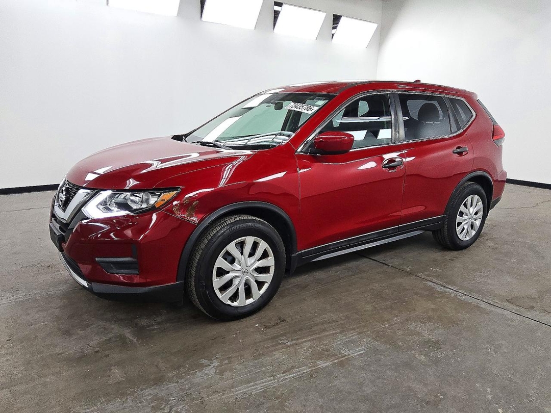 Vue de 2017 NISSAN ROGUE S, angle 1