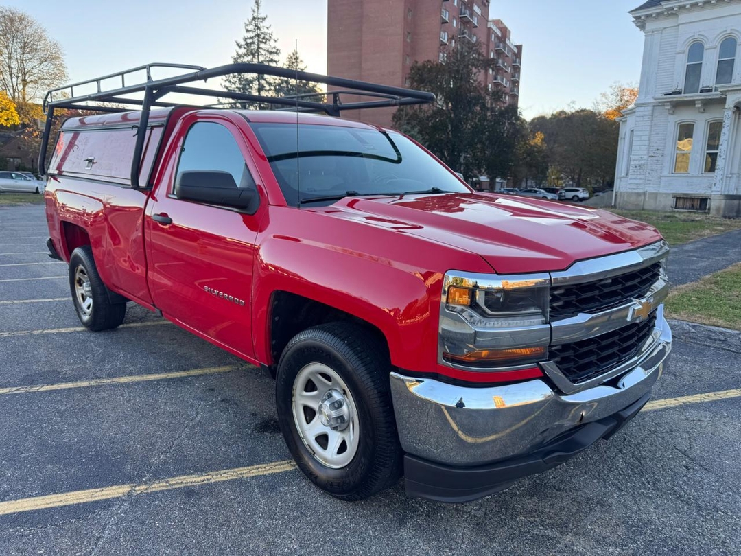Vue de 2016 CHEVROLET SILVERADO C1500, angle 1