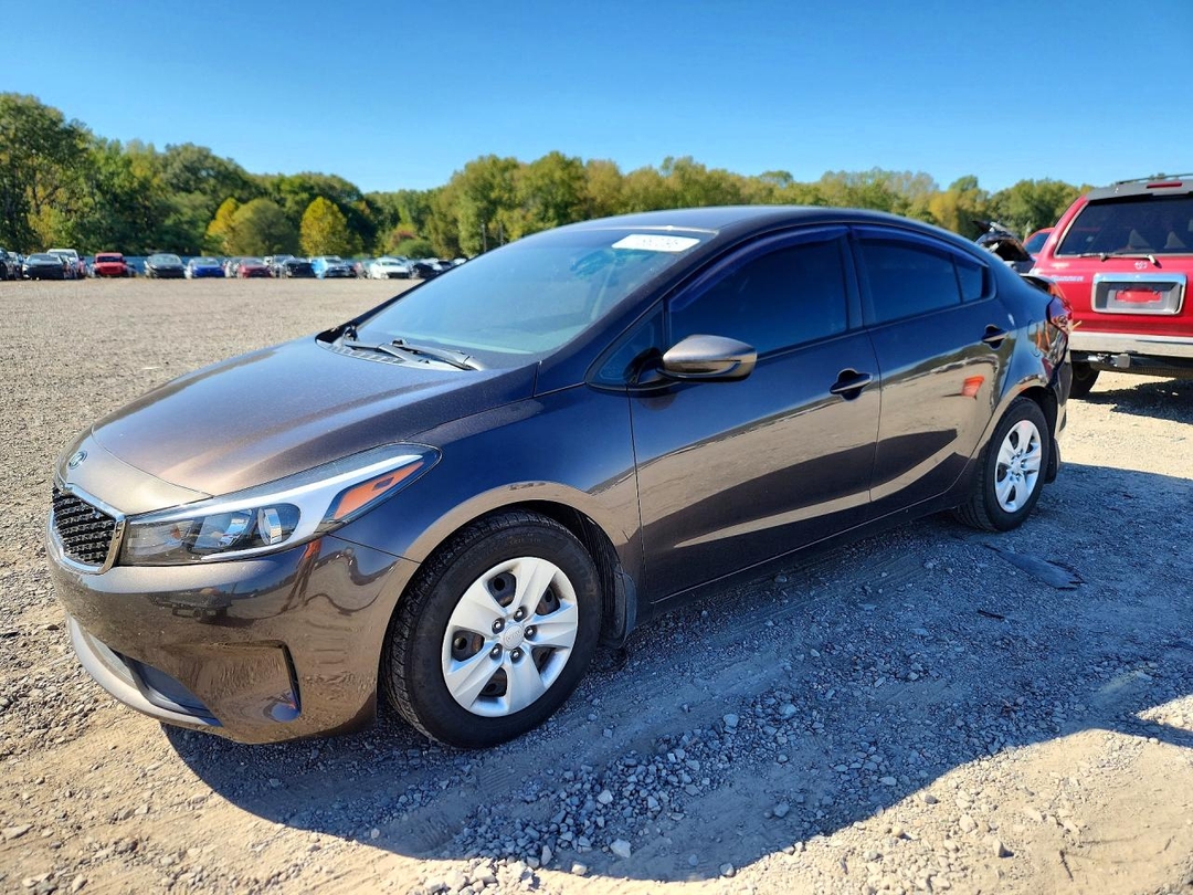 2017 KIA FORTE LX view, angle 1