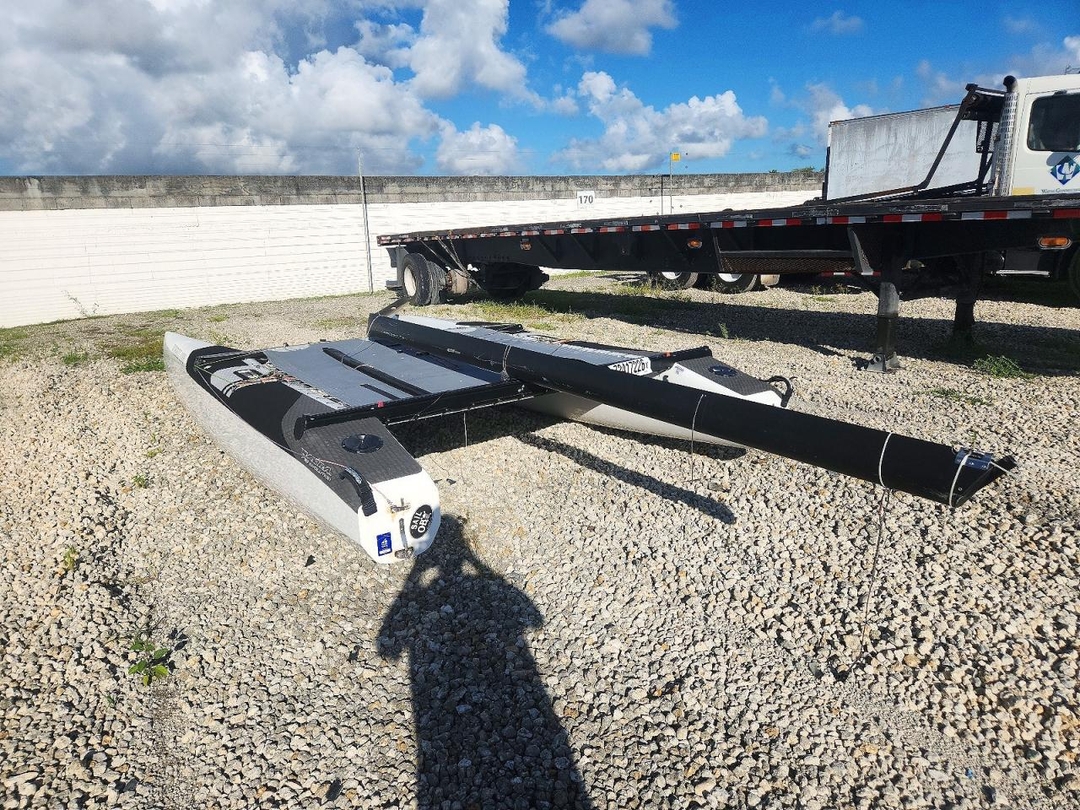 Вид 2021 SAILBOAT, угол 1