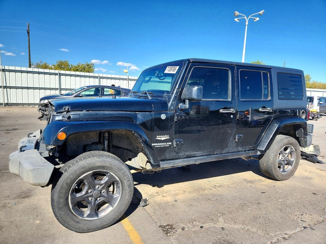 Vista de 2014 JEEP WRANGLER UNLIMITED SAHARA, ángulo 1