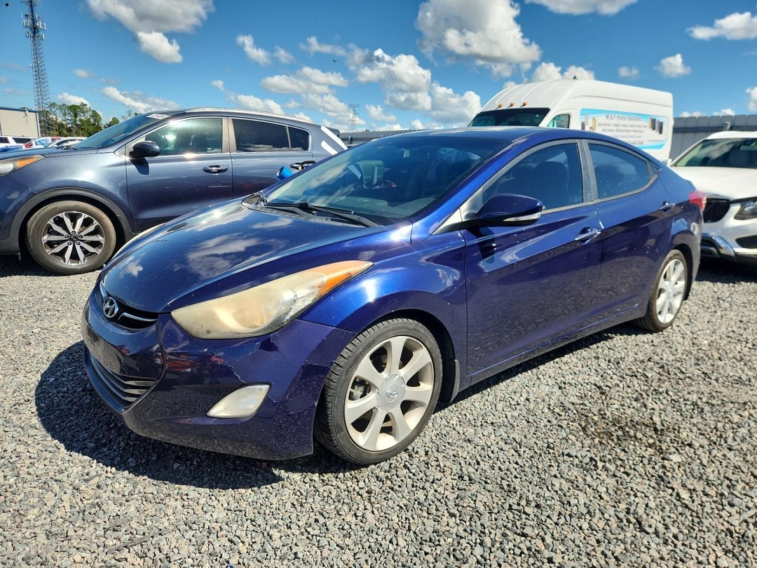 Вид 2013 HYUNDAI ELANTRA LIMITED, угол 1