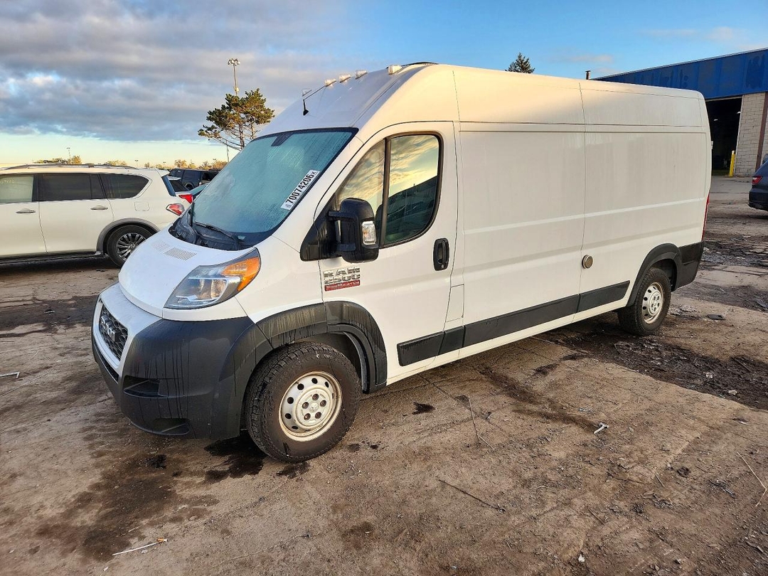Вид 2019 RAM PROMASTER 2500 RV, угол 1