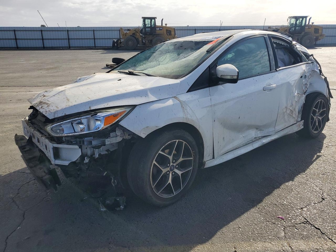 Vista de 2016 FORD FOCUS SE, ángulo 1
