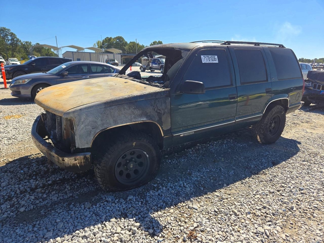 Vue de 1997 CHEVROLET TAHOE K1500, angle 1