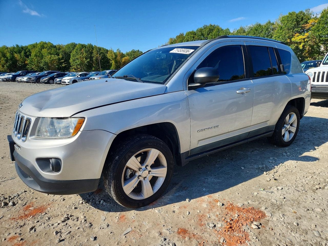Vue de 2011 JEEP COMPASS SPORT, angle 1