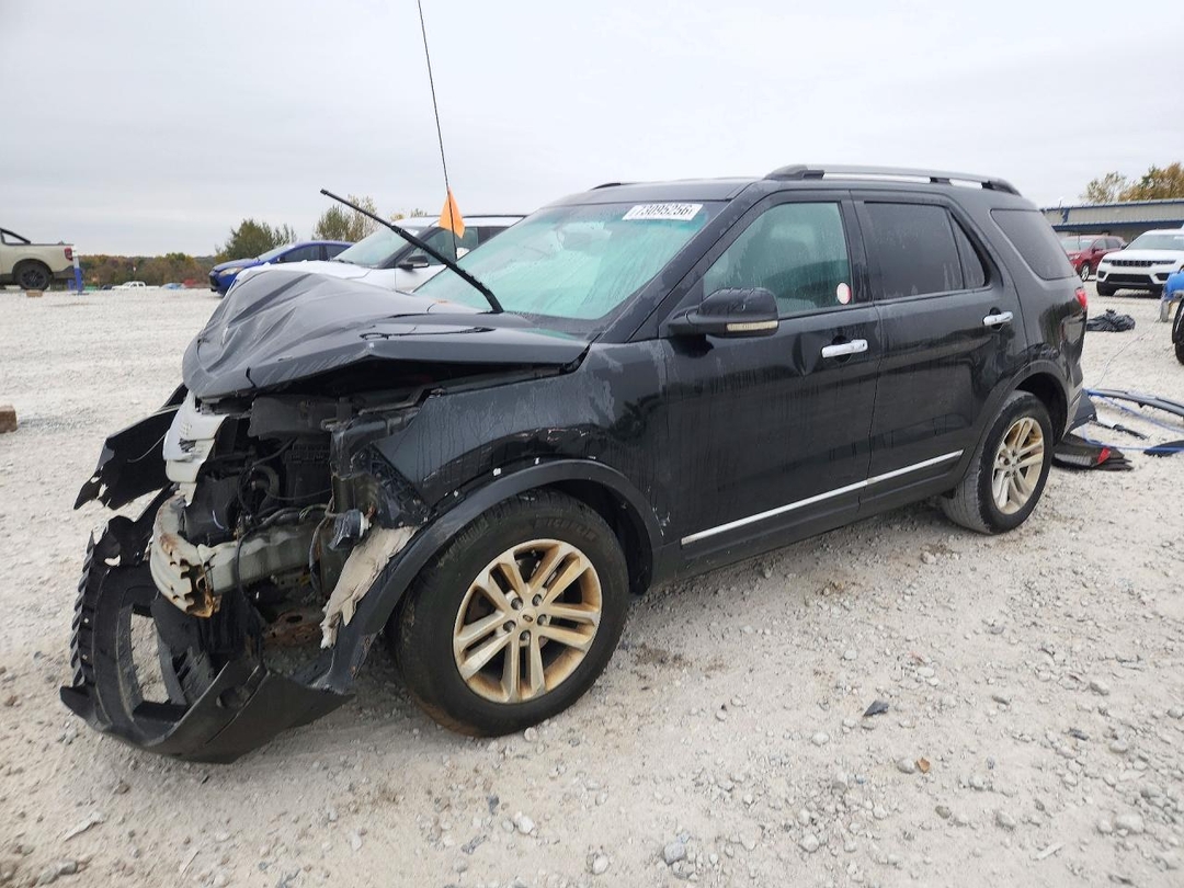 Vista de 2013 FORD EXPLORER XLT, ángulo 1