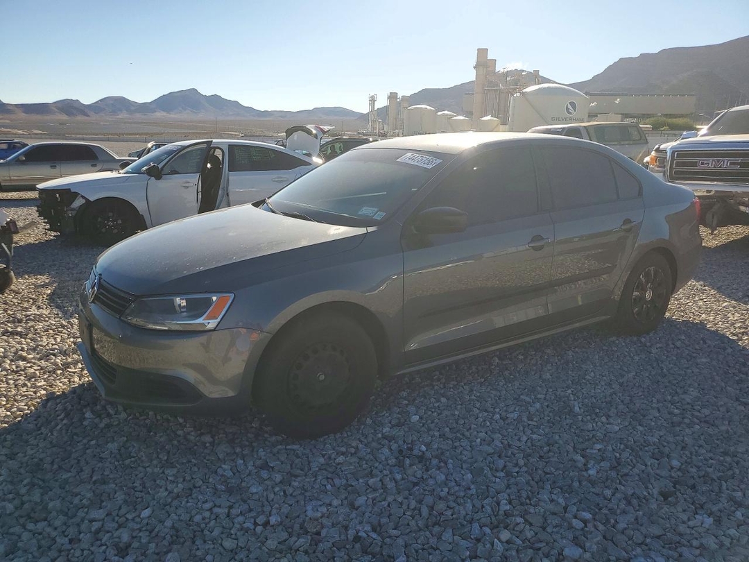 منظر 2014 VOLKSWAGEN JETTA BASE، زاوية 1