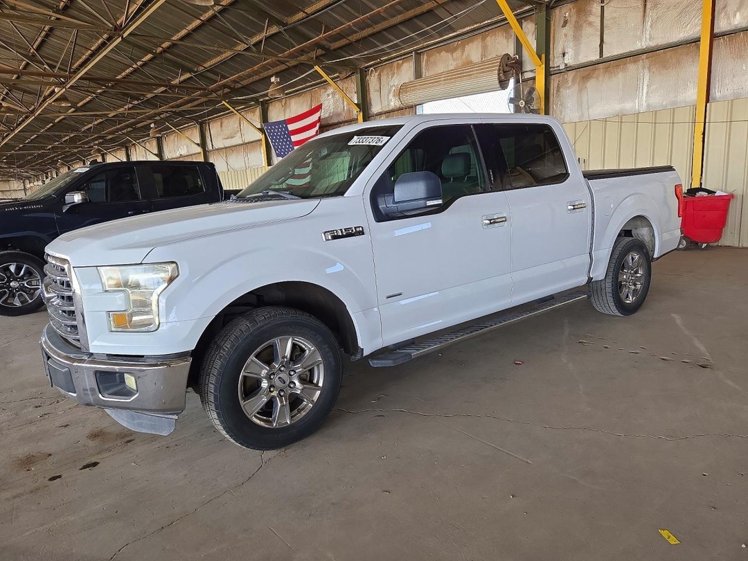 Vista de 2016 FORD F150 SUPERCREW, ángulo 1