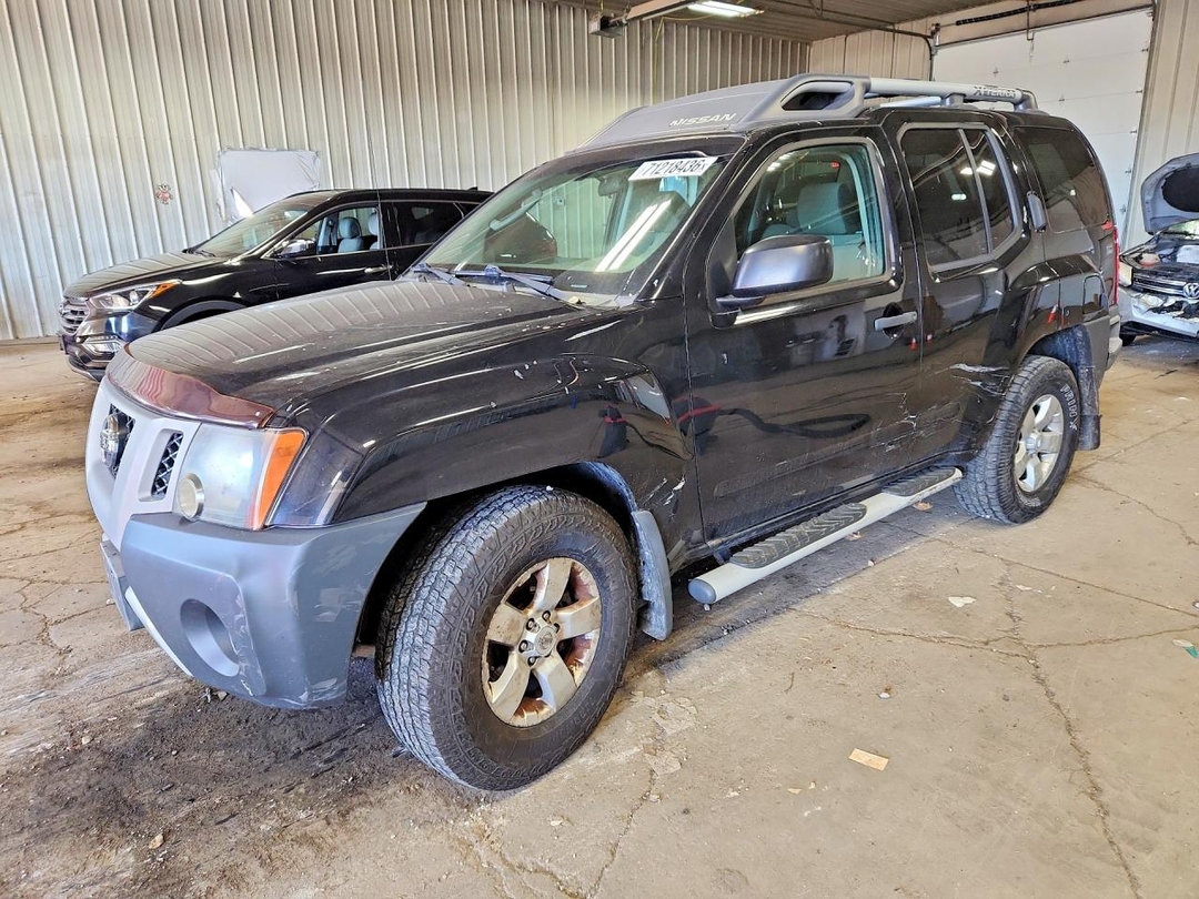 Vue de 2010 NISSAN XTERRA X, angle 1