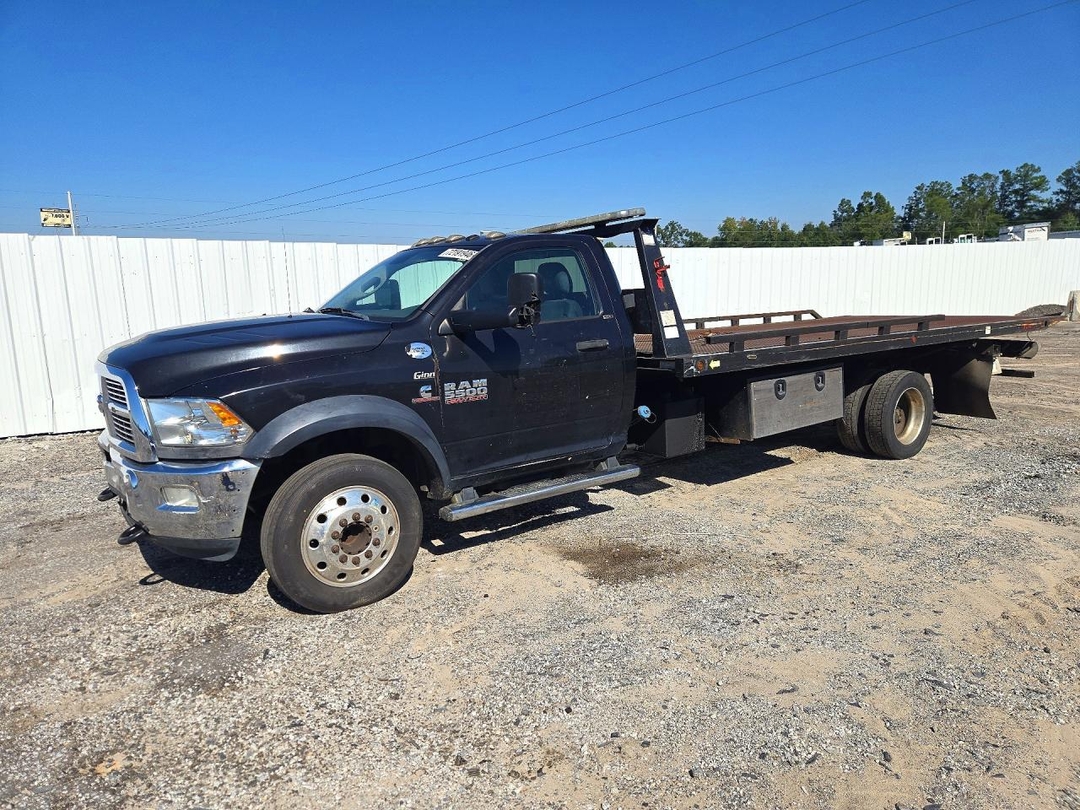 Vista de 2018 RAM 5500, ángulo 1