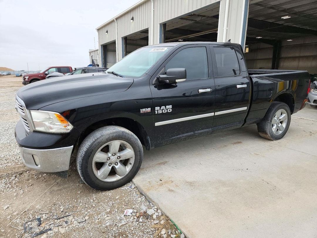 Vue de 2013 RAM 1500 SLT, angle 1