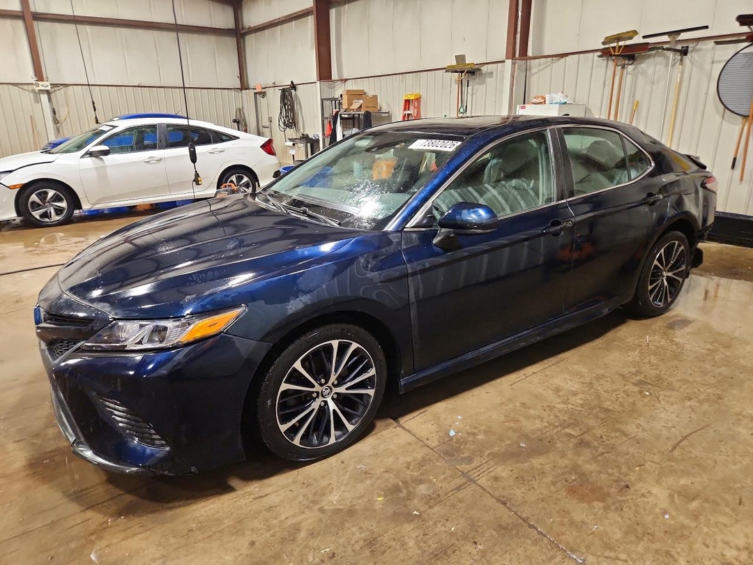 منظر 2019 TOYOTA CAMRY SE، زاوية 1