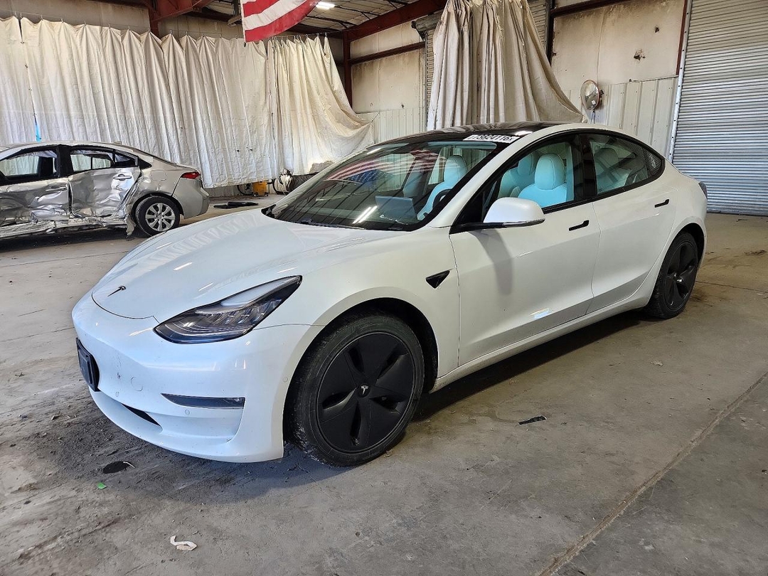 Vista de 2020 TESLA MODEL 3, ángulo 1