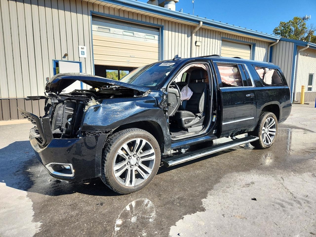 2019 GMC YUKON XL DENALI view, angle 1