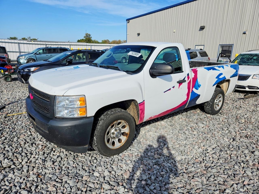 Vue de 2012 CHEVROLET SILVERADO C1500, angle 1