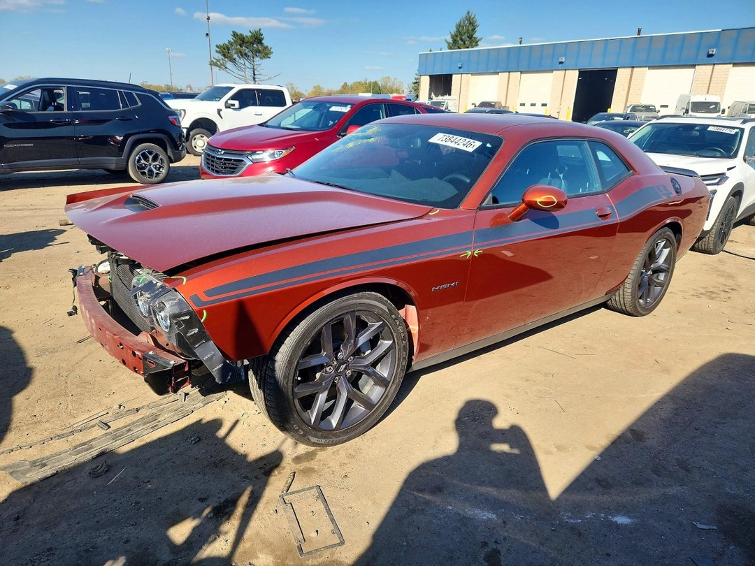 Vue de 2022 DODGE CHALLENGER R/T, angle 1