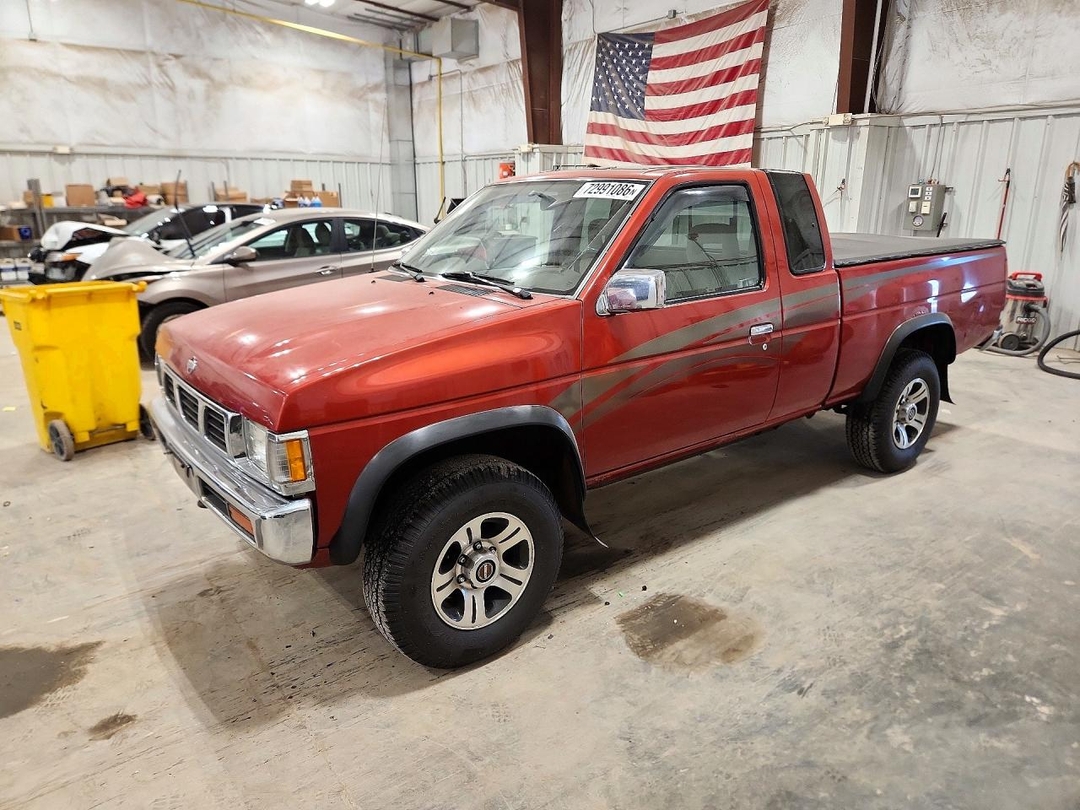 Вид 1997 NISSAN TRUCK XE, угол 1