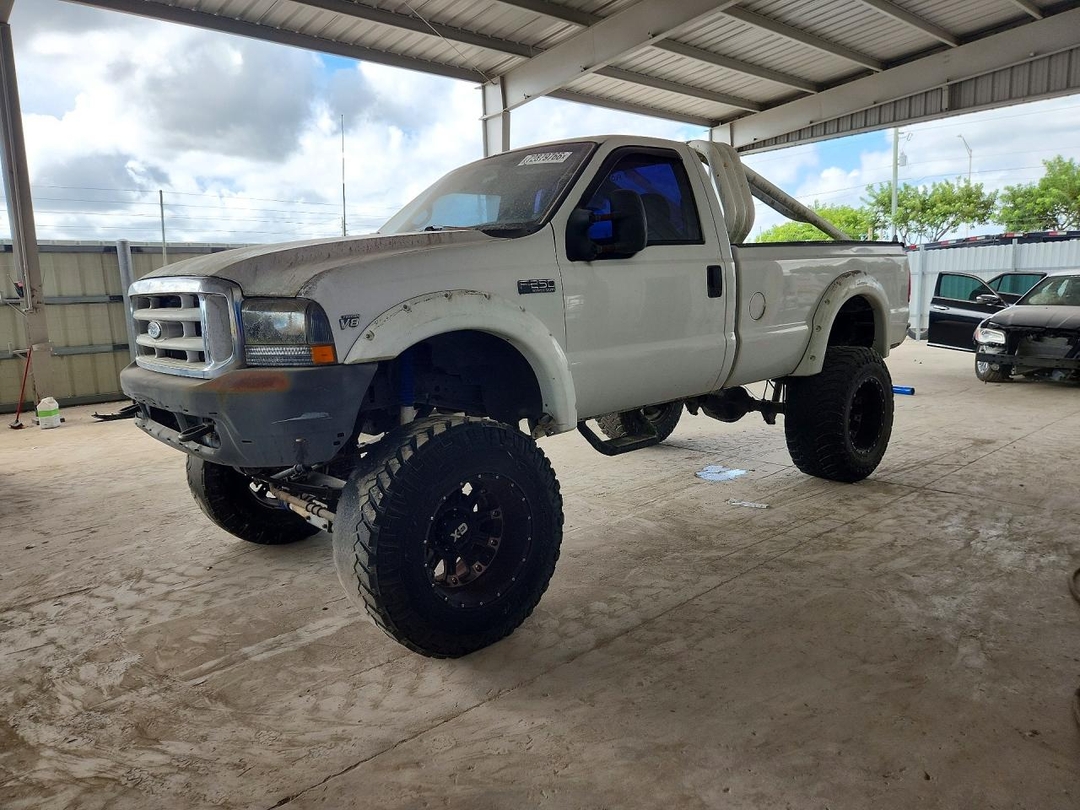 منظر 2001 FORD F250 SUPER DUTY، زاوية 1