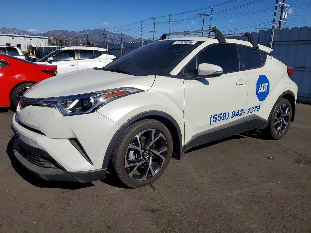 Vista de 2018 TOYOTA C-HR XLE PREMIUM, ángulo 1