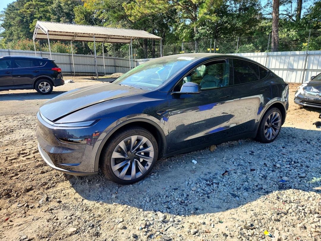 Vista de 2026 TESLA MODEL Y, ángulo 1