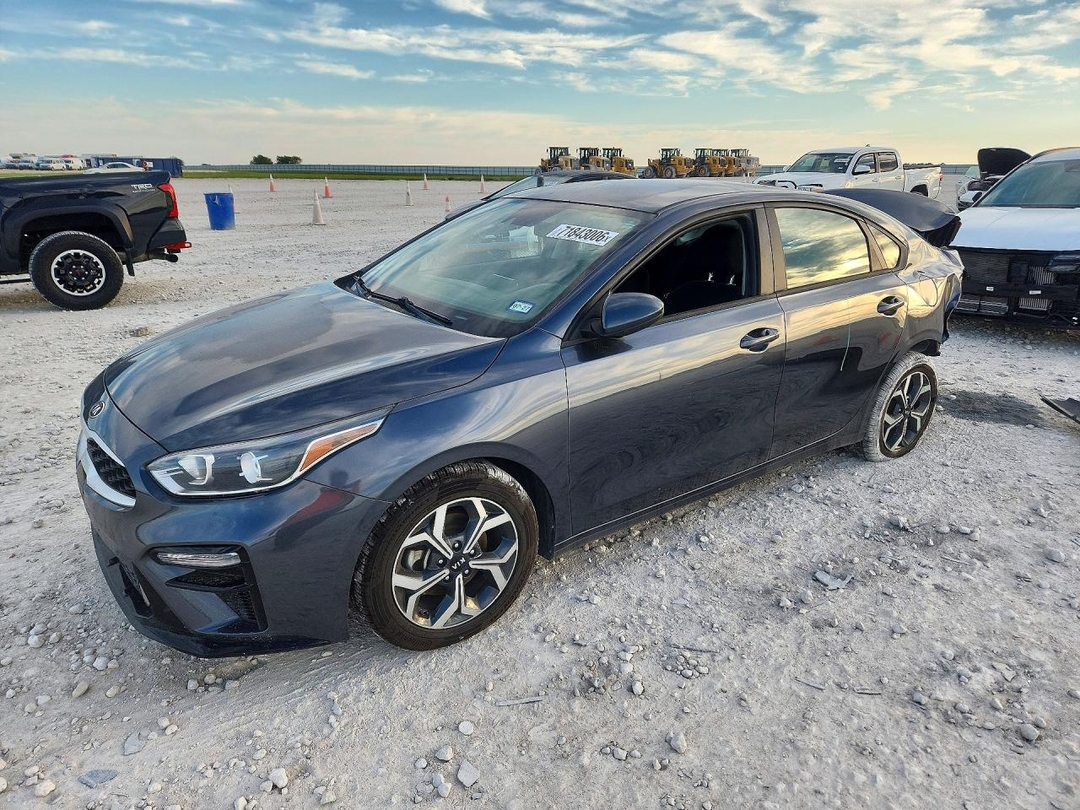 Вид 2020 KIA FORTE LXS, угол 1