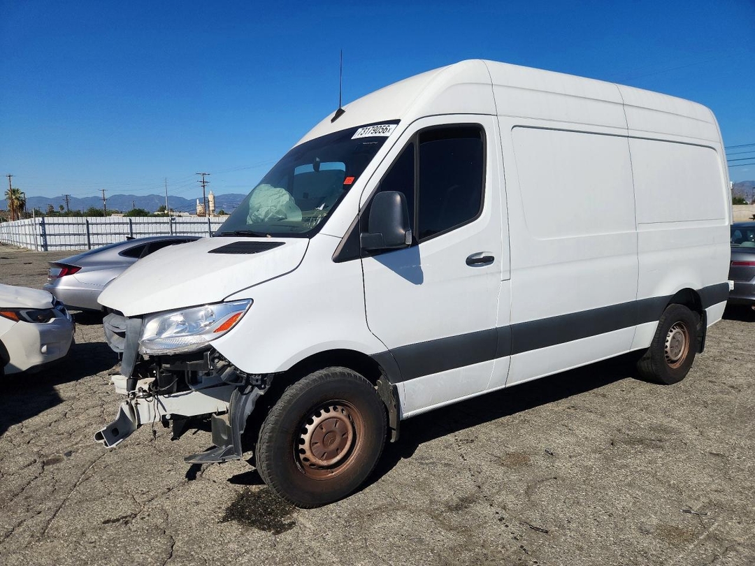 Вид 2023 MERCEDES-BENZ SPRINTER 2500, угол 1