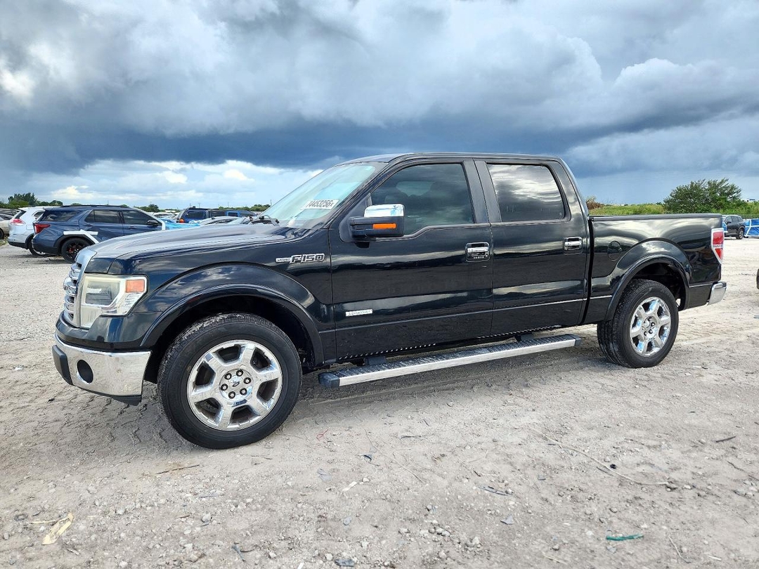 Vista de 2013 FORD F150 SUPERCREW, ángulo 1
