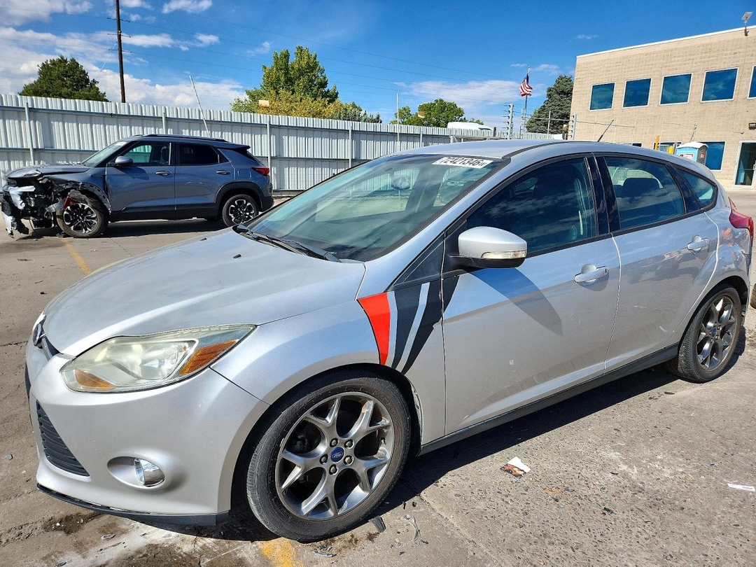 Vedere 2014 FORD FOCUS SE, unghi 1