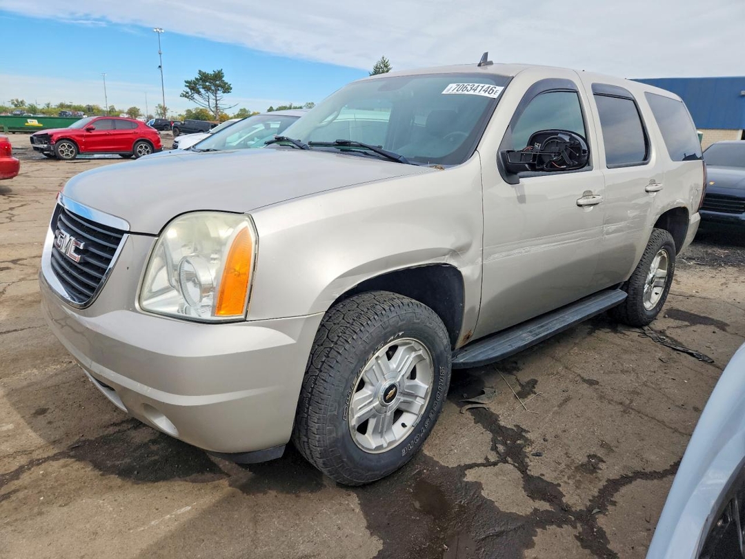 منظر 2007 GMC YUKON، زاوية 1