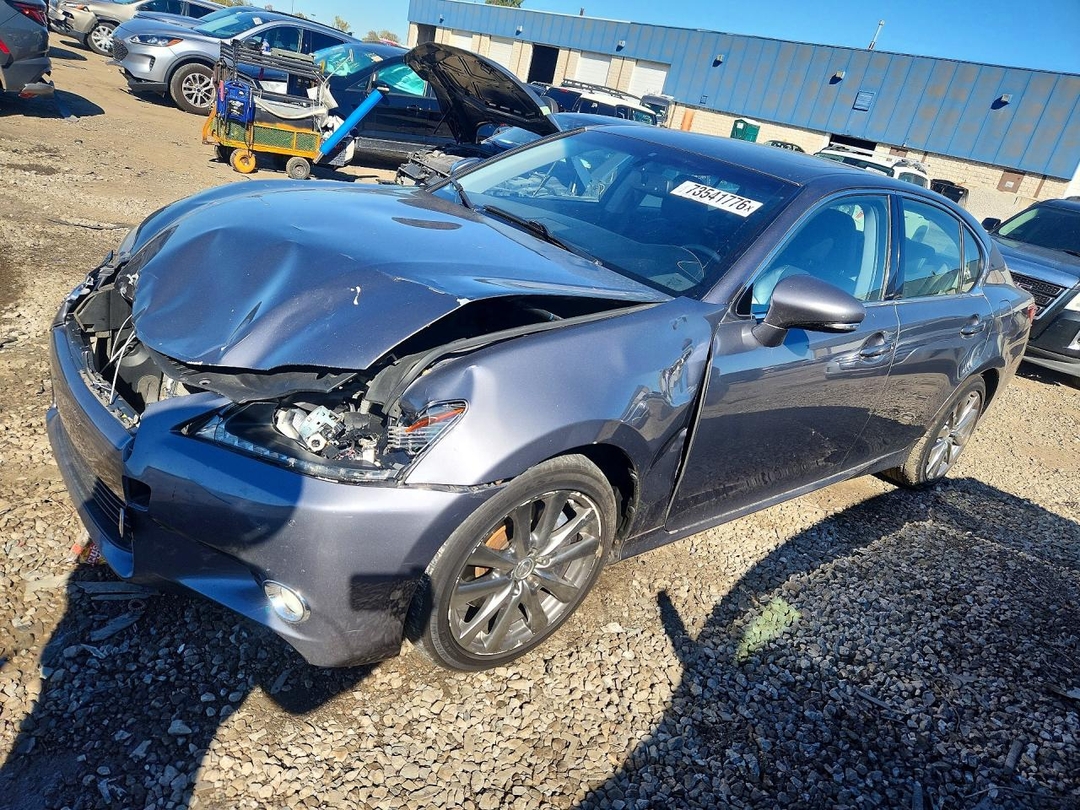 Vue de 2015 LEXUS GS 350, angle 1
