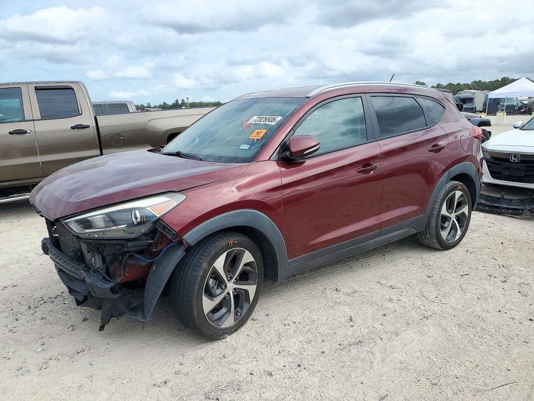 Vue de 2016 HYUNDAI TUCSON SPORT, angle 1