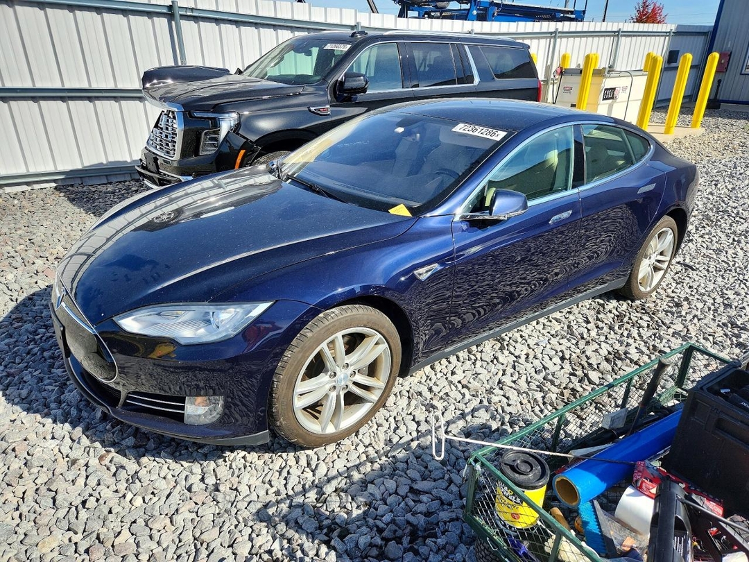 منظر 2014 TESLA MODEL S، زاوية 1