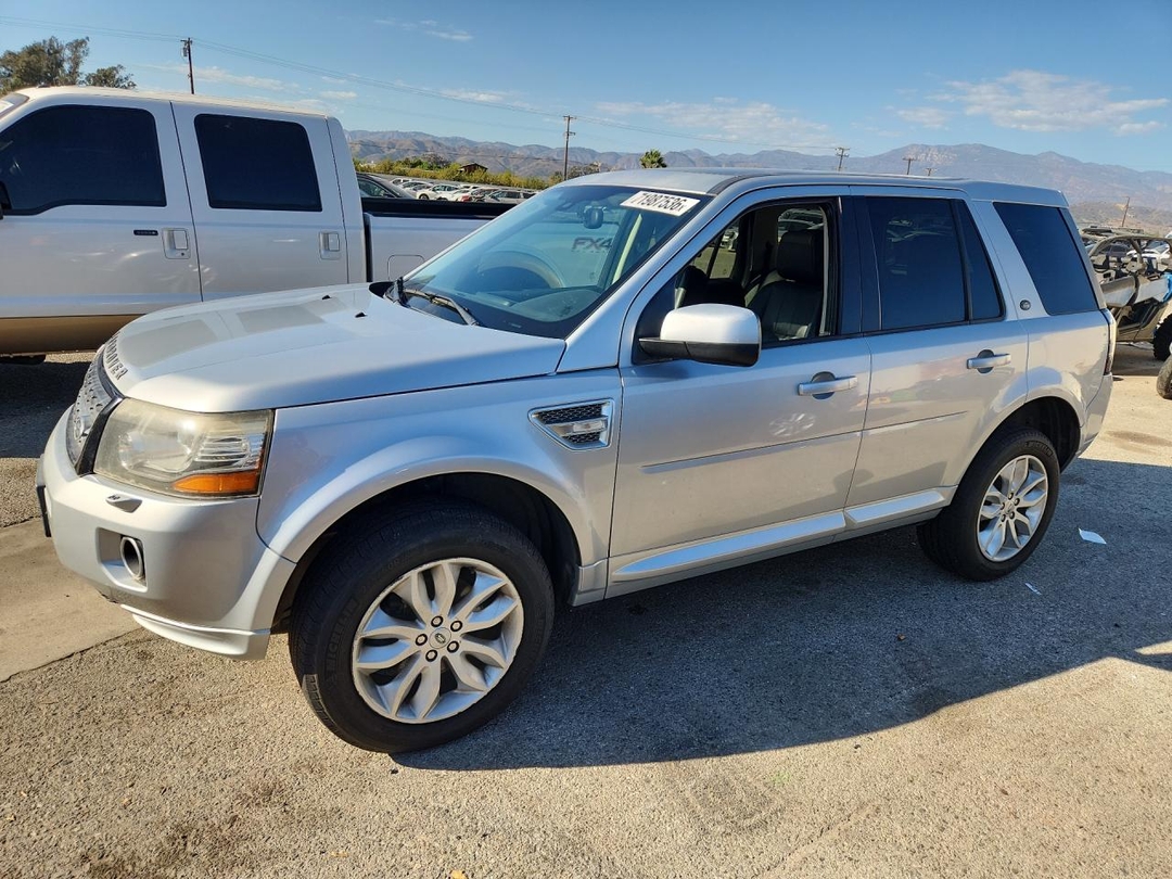 منظر 2013 LAND ROVER LR2 HSE، زاوية 1