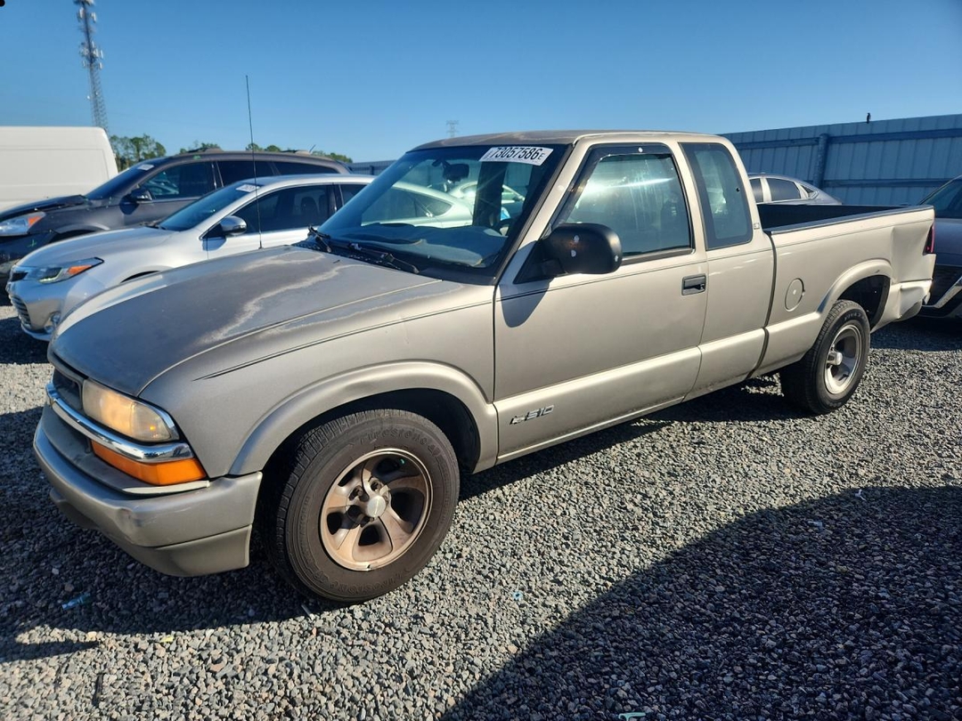 Вид 2000 CHEVROLET S TRUCK S10, угол 1