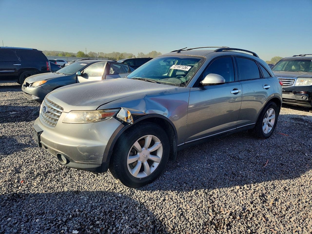 Вид 2005 INFINITI FX35 BASE, угол 1