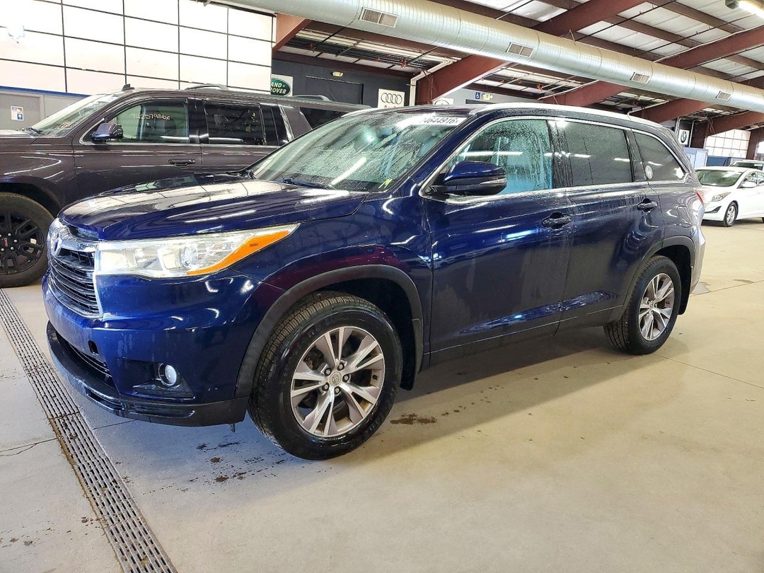 Vedere 2014 TOYOTA HIGHLANDER XLE, unghi 1