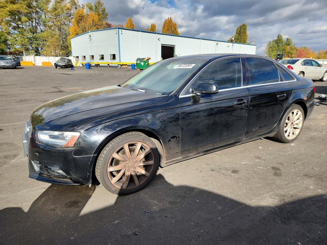 Vue de 2013 AUDI A4 PREMIUM PLUS, angle 1