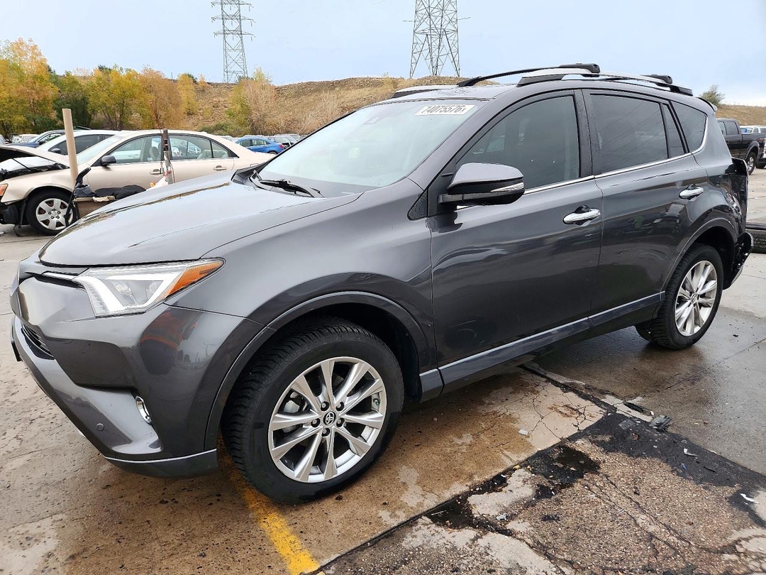 Vue de 2017 TOYOTA RAV4 PLATINUM, angle 1