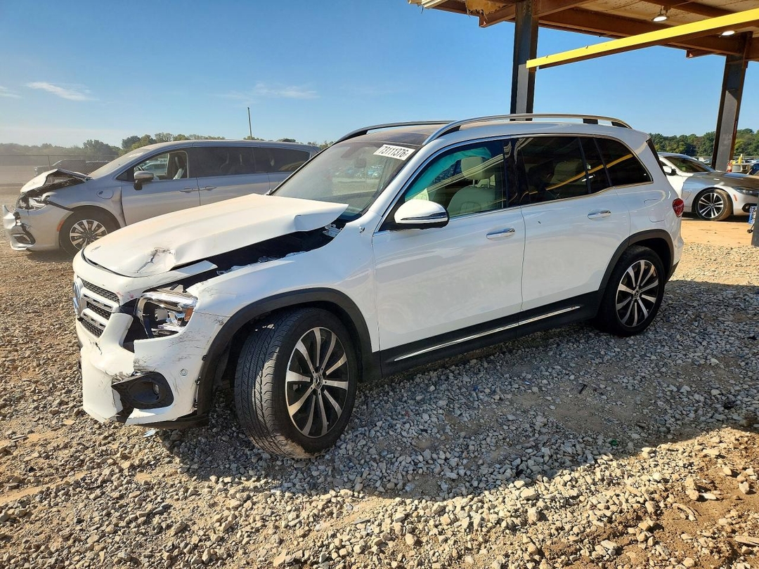 منظر 2022 MERCEDES-BENZ GLB 250 4MATIC، زاوية 1