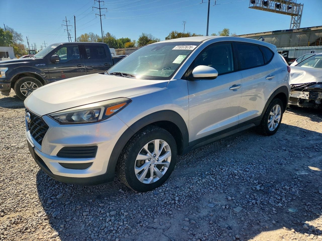 Vue de 2019 HYUNDAI TUCSON SE, angle 1
