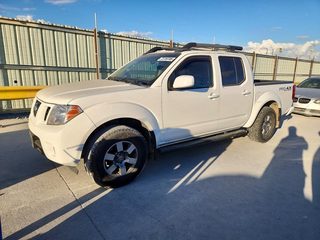 Вид 2012 NISSAN FRONTIER S, угол 1