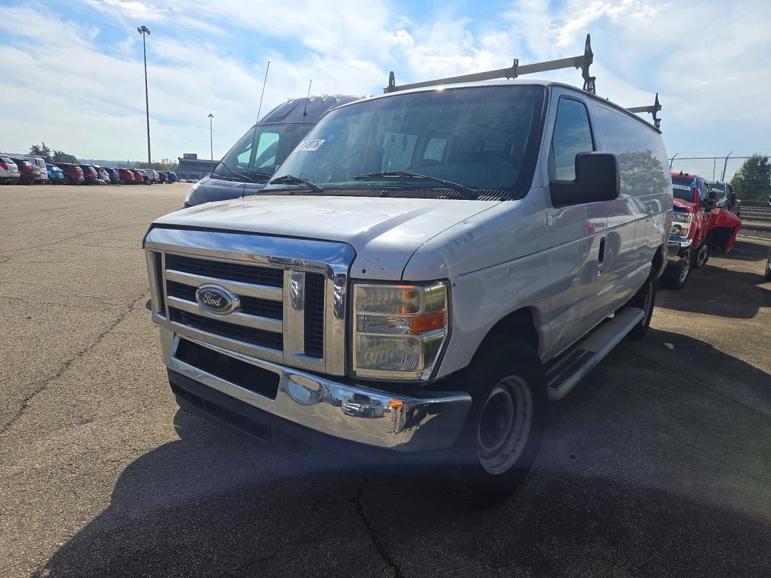 Вид 2008 FORD ECONOLINE E250 VAN, угол 1